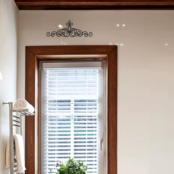 Elegant Black Metal Wall Decor - Picture 8 of 10